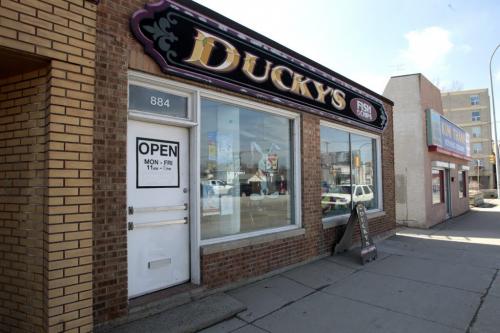 MIKE.DEAL@FREEPRESS.MB.CA 110405 - Tuesday, April 05, 2011 - Ducky's English Style Fish & Chips Roy and Carol Finley in their restaurant located at 884 Notre Dame Ave. MIKE DEAL / WINNIPEG FREE PRESS