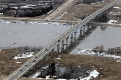 MIKE.DEAL@FREEPRESS.MB.CA 110408 - Friday, April 08, 2011 - The Red River flyover north of Winnipeg during the 2011 Flood. The Bridge to Nowhere Hwy 4 north of Selkirk, MB. MIKE DEAL / WINNIPEG FREE PRESS