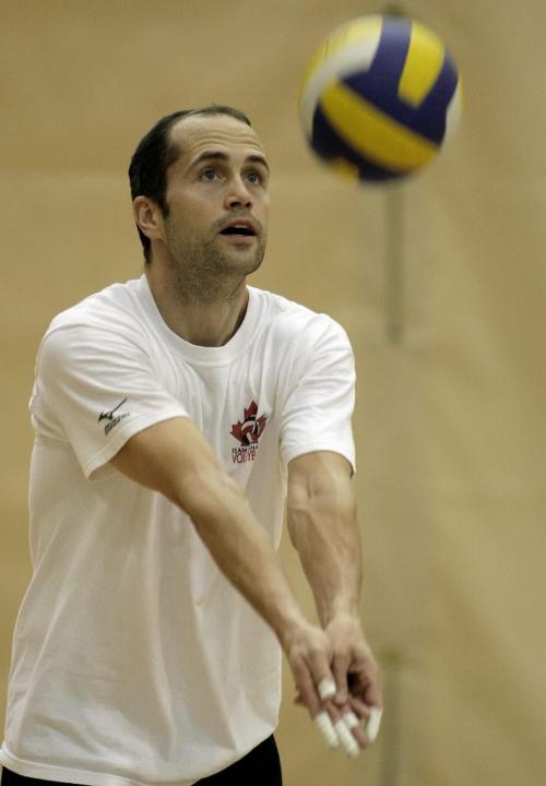 John Woods / Winnipeg Free Press / November 2, 2006 - 061102  - Scott Koskie of team Canada volleyball practices at the U of MB Thursday Nov 2/06.