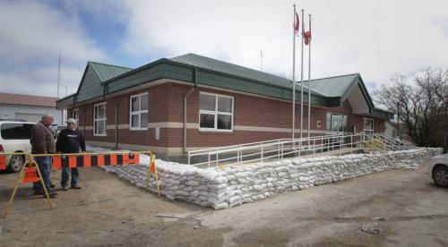 MIKE.DEAL@FREEPRESS.MB.CA 110511 - Wednesday, May 11, 2011 -  The building for the Rural Municipality of Cartier has a completed sandbag dike in the middle of the town of Elie, MB. MIKE DEAL / WINNIPEG FREE PRESS