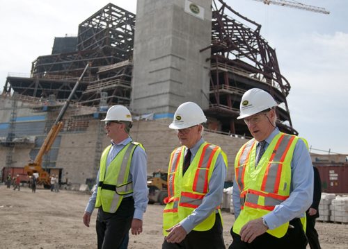 HADAS.PARUSH@FREEPRESS.MB.CA - Governor General David Johnston (center) received a tour of the construction of the Canadian Museum for Human Rights led by construction manager, Todd Craigen (left), and President and CEO of the museum, Stuart Murray (right), on Friday, June 17, 2011. HADAS PARUSH / WINNIPEG FREE PRESS, JUNE 17, 2011. CMHR