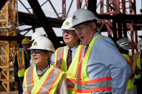 HADAS.PARUSH@FREEPRESS.MB.CA - Governor General David Johnston and his wife Sharon take a tour of the construction site of the Canadian Museum for Human Rights, led by President and CEO of the museum, Stuart Murray, on Friday, June 17, 2011. HADAS PARUSH / WINNIPEG FREE PRESS, JUNE 17, 2011. CMHR