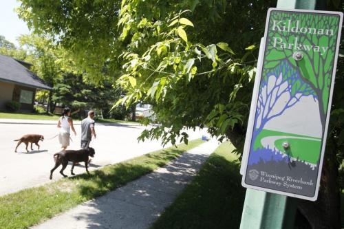BORIS.MINKEVICH@FREEPRESS.MB.CA   BORIS MINKEVICH / WINNIPEG FREE PRESS 110625 Janice Lukes, manager of special projects, Winnipeg Trails Association. Photo taken at Elmwood Park at the end of Glenwood Crescent.