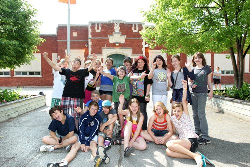 Group photo of Windsor School Grade 6 class in front of their school on the last day of school.  Some of the students have been together in the same class since kindergarden class. Story by Carolin Vesley, 2017 feature. June 29, 2011 (RUTH BONNEVILLE / WINNIPEG FREE PRESS)