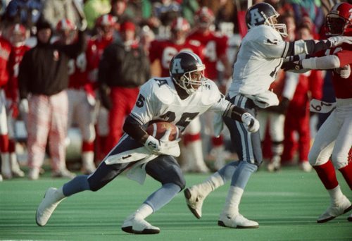 Toronto Argonauts Raghib Ismail, #25 with ball during the second half of the 1991 Grey Cup Game in Winnipeg. KEN GIGLIOTTI / WINNIPEG FREE PRESS. November 24 1991.