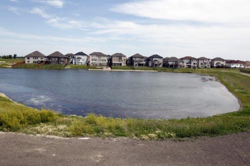 HOMES JOB - GENO'S HOMES - 19 Lakebourne Drive. July 13, 2011 (BORIS MINKEVICH / WINNIPEG FREE PRESS)