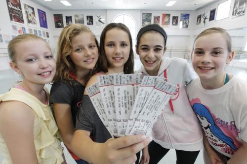 RWB students (LtoR) Elizabeth Marshall (11), Lily Gillman (10, Gillian Darichuk (11), Alexis Bargen (12) and Alexa Kupchyk (12) were given tickets to the Katie Perry concert by Katie Perry when they were in a Graham Street coffee shop in Winnipeg, Friday, July 15, 2011.  John Woods/Winnipeg Free Press