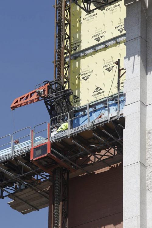 Crews work on construction of a new student residence at the University of Manitoba in Winnipeg, Thursday, July 28, 2011.  John Woods/Winnipeg Free Press