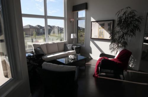 Main floor sitting room (sunroom)-74 Brookstone Place in South Pointe- See Todds story  August 23, 2011   (JOE BRYKSA / WINNIPEG FREE PRESS