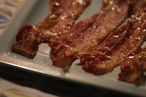 RECIPE SWAP - Oven-cooked bacon.  August 28, 2011 (BORIS MINKEVICH / WINNIPEG FREE PRESS)
