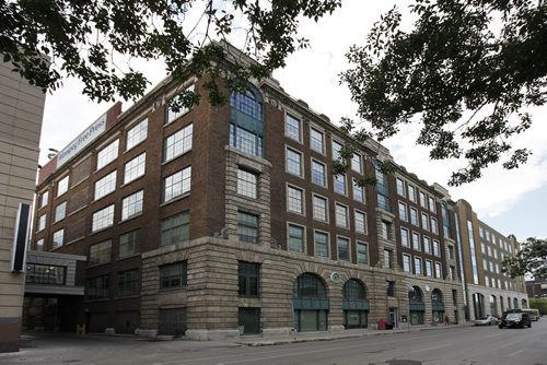 300 Carlton Street in Winnipeg, Friday, September 2, 2011.(John Woods/Winnipeg Free Press)