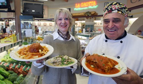 PIAZZA DE NARDI - 1360 Taylor Avenue- Owner Maria DeNardi with head chef Tony Rampone show off pasta and meat balls, chicken alfredo with mushroom and peas, and Meat lazagna- See Marions review  Sept 07, 2011   (JOE BRYKSA / WINNIPEG FREE PRESS)
