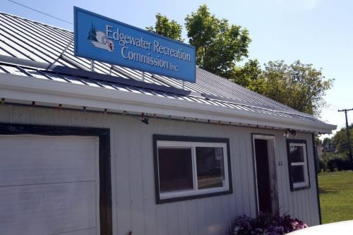 Edgewater Recreation Commission Inc. building in Pine Falls. Sept , 2011 (BORIS MINKEVICH / WINNIPEG FREE PRESS)