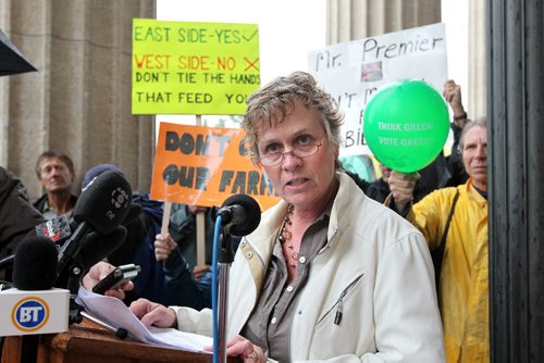 Karen Friesen, a local farmer is representing a group of farmers, former Hydro engineers and rate payers opposing an environmentally unfriendly west side hydro line at a rally at the Legislative Building Tuesday  Mary Agnes story.  Sept  20, 2011 (RUTH BONNEVILLE) / WINNIPEG FREE PRESS)
