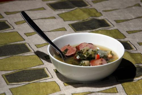 RECIPE SWAP - White bean and sausage soup.   Oct. 17, 2011 (BORIS MINKEVICH / WINNIPEG FREE PRESS)