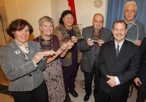 Manitoba Council on Aging recognition awards at the Leg. Healthy Living, Youth and Seniors Minister Jim Rondeau (centre without an award in his hand) with award winners L-R. Lynn Crawford, Pauline Miller, Poh-Lin Lim, Ted Dupuis, , (Jim Rondeau), and John Neable. November 22, 2011 (BORIS MINKEVICH/ WINNIPEG FREE PRESS)