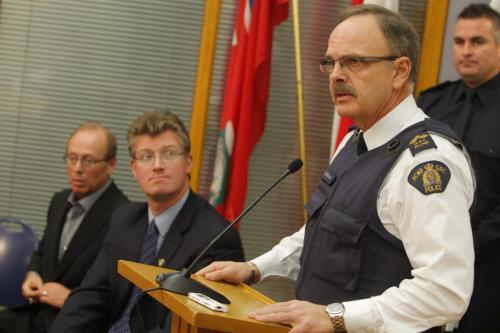 RCMP Commissioner Bill Robinson addresses the media regarding the Manitoba Integrated warrant unit. December 12, 2011 BORIS MINKEVICH / WINNIPEG FREE PRESS