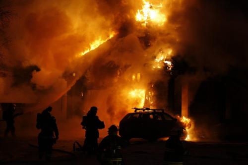 A fire that originated in an attached  garage destroyed large home in the 120 block of Shoreline Dr in Lindenwoods , no injuries - with video - KEN GIGLIOTTI /  WINNIPEG FREE PRESS /  Dec. 16 2011