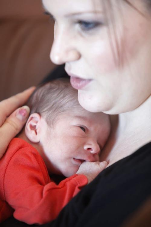 January 13, 2012 - 120113  -  Two week old twin Ryder Paskaruk is photographed with his mom Melinda in their St. Pierre-Jolys home Friday, January 13, 2012.  The Paskaruk family have had two sets of identical twins within two years. John Woods / Winnipeg Free Press