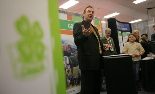 Brandon Sun Manitoba Agriculture Minister Ron Kostyshyn speaks during his visit to Manitoba Ag Days to help kick-off the centennial celebration of the 4-H Club on Tuesday. (Bruce Bumstead/Brandon Sun)