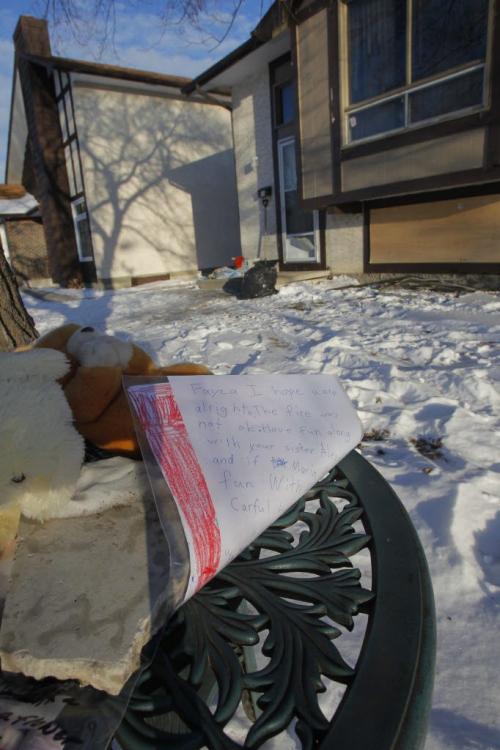 11 Woodlark where fatal fire was. January 27, 2012 BORIS MINKEVICH / WINNIPEG FREE PRESS