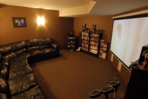 HOMES - 1307 Charleswood Road. Theater room in the basement. REPORTER: Todd Lewys  February 6, 2012 BORIS MINKEVICH / WINNIPEG FREE PRESS