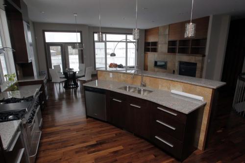 27 Wood Sage Crescent. Kitchen overlooking the rest of the house. February 23, 2012  BORIS MINKEVICH / WINNIPEG FREE PRESS