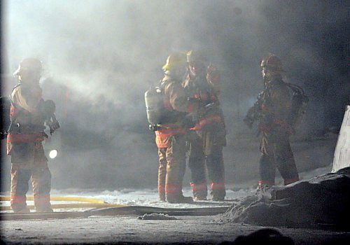 BORIS MINKEVICH / WINNIPEG FREE PRESS  070124 Fire at a cardboard plant on Lowson Cres.