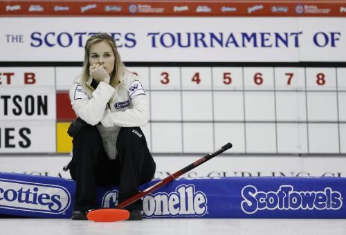 John Woods / Winnipeg Free Press / January 29/07 - 070129  - Jennifer Jones takes a break at the top of the third end against Darcy Robertson in the Scotties Tournament of Hearts in Morris Sunday, Jan 28/07.   Jones defeated Robertson 9-6.