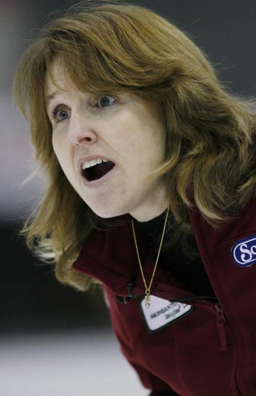 John Woods / Winnipeg Free Press / January 29/07 - 070129  - Darcy Robertson reacts to her shot in the final of the Scotties Tournament of Hearts in Morris Sunday, Jan 28/07.   Jones defeated Robertson 9-6.