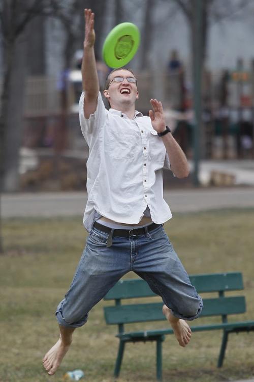 March 17, 2012 - 120318  -  Daniel Epp attempts to catch a frisbee at Kildonan Park Sunday March 18, 2012.    John Woods / Winnipeg Free Press