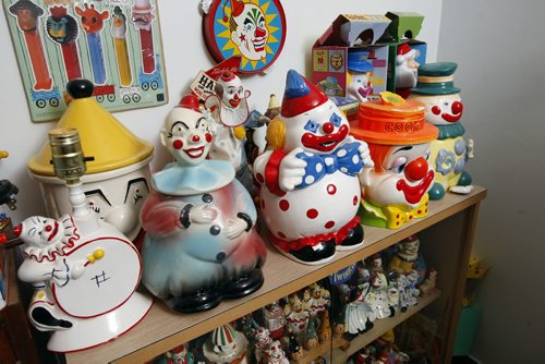 In pic clown cookie jar collector  and curios collector Melody Zakowich   - David Sanderson story Collectors -in pic cookie jars  KEN GIGLIOTTI  / WINNIPEG FREE PRESS  / April 5 2012