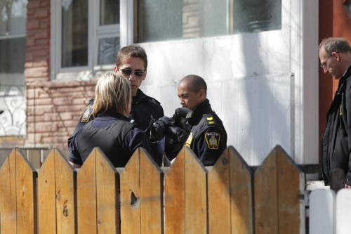 Murder scene in the 600 block of Maryland. April 6, 2012  BORIS MINKEVICH / WINNIPEG FREE PRESS