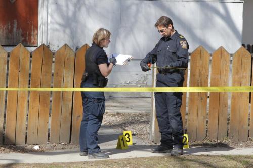 Murder scene in the 600 block of Maryland. April 6, 2012  BORIS MINKEVICH / WINNIPEG FREE PRESS