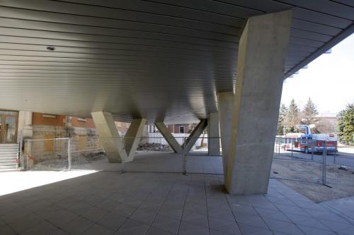 New ARTlab building at the School of Art at the University of Manitoba. Outside. April 12, 2012  BORIS MINKEVICH / WINNIPEG FREE PRESS