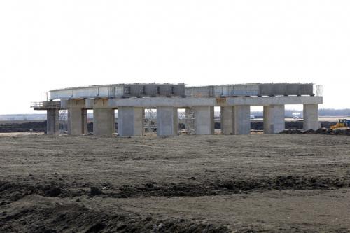 CPR main line overpass being built just off Inkster inside of the perimeter but out past brookside. Seen from Inkster. Part of Centreport Centre Port Canada Way. April 16, 2012  BORIS MINKEVICH / WINNIPEG FREE PRESS