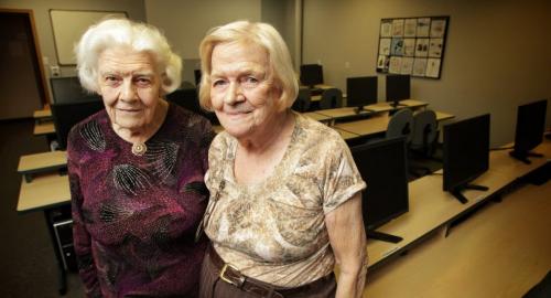 Isabella Dryden (left), 94, and Jean Johnson (right), 92, have been teaching a computer class at Creative Retirement Manitoba for many years now.  See Erin Madden story 120425 April 25, 2012 Mike Deal / Winnipeg Free Press