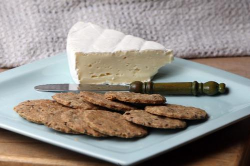 RECIPE SWAP - Wholegrain Nutty Cracker. May 1st, 2012  BORIS MINKEVICH / WINNIPEG FREE PRESS