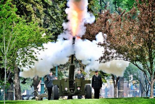 Canons were fired on the grounds if the Manitoba Legislature at 12-noon to celebrate Queen Victoria Day, Monday, May 21, 2012.   120521 May 21, 2012 Mike Deal / Winnipeg Free Press
deal2012poy