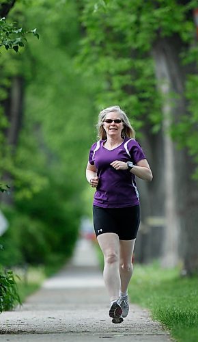 Fitness. Ramona Turner, a runner appearing in FP running series. Shamona Harnett story  (WAYNE GLOWACKI/WINNIPEG FREE PRESS) Winnipeg Free Press  May 24 2012