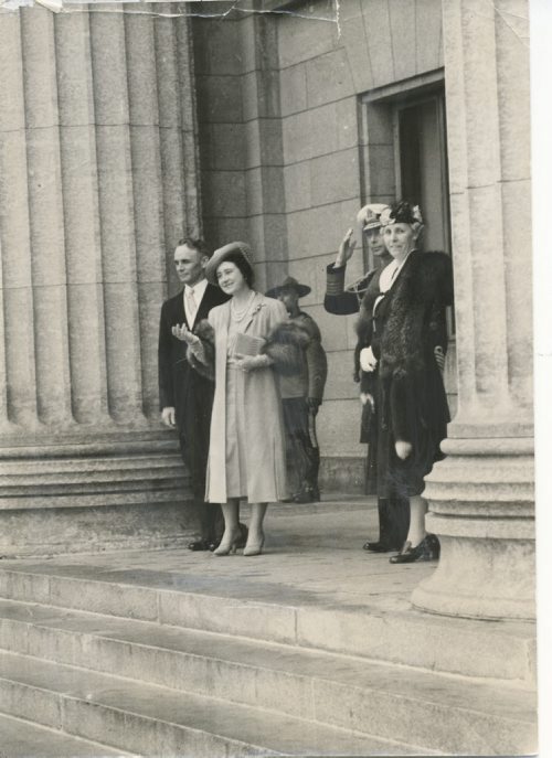 Winnipeg Free Press Archives Royal Visit 1939  (15) May 25, 1939 Following the reception at the Legislature building, their Majesties King George VI and Queen Elizabeth were snapped by Free Press photographer as they left in company  vith Premier John Bracken and Mrs. Bracken, early Wednesday afternoon. fparchive