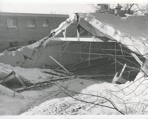 Gerry Cairns/Winnipeg Free Press Archives Winnipeg Blizzard (5) March 5, 1966 Eaton Curling Club collapses fparchive