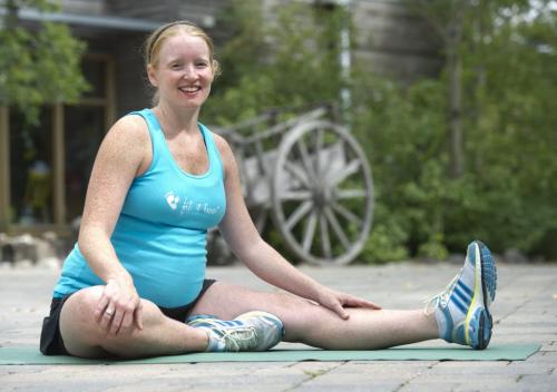 120802 Winnipeg - Fort Whyte Alive. Aileen Hunt is teaching an exercise class to pregnant women. She's nine months pregnant. The story is about pregnancy and exercise.  Shamona Harnett Story. DAVID LIPNOWSKI / WINNIPEG FREE PRESS