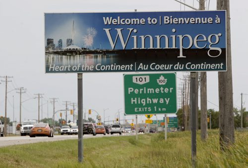 Welcome to Winnipeg Heart of the Continent sign in Headingley, Mb on the Trans Canada Hwy.  (WAYNE GLOWACKI/WINNIPEG FREE PRESS) Winnipeg Free Press  Aug. 3  2012