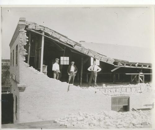 L.B. FOOTE Winnipeg Free Press Archives  Winnipeg storm  (2) June 17, 1919 Winnipeg scenes following wind storm   FURTHER EVIDENCE OF VELOCITY OF WIND The roof and south wall of the Auto Painting Co.'s warehouse on Wall street, as photographed by specia| Free Press man on Sunday. fparchive