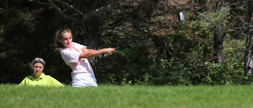 Brandon Sun Sydney Stritz of Brandon, at the Tamarack golf tournament at the Clear Lake Golf Course on Monday. (Bruce Bumstead/Brandon Sun)