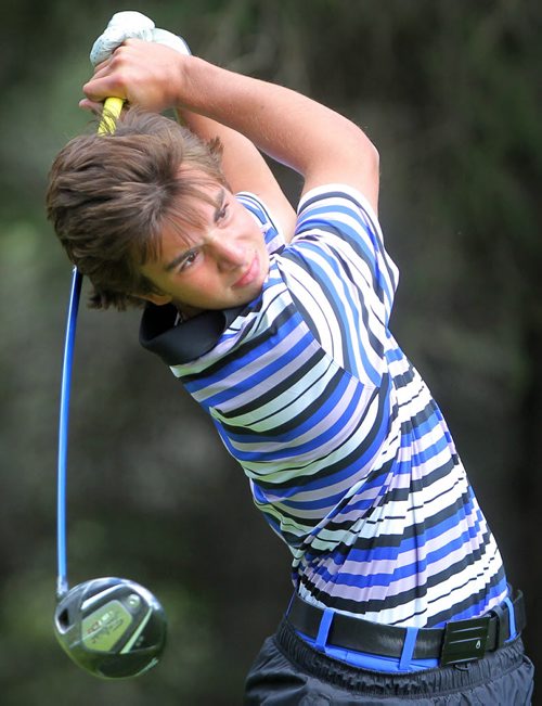 Brandon Sun Steven Young competes in the aptly-named junior mens' category during the 79th annual Tamarack golf tournament, Saturday afternoon. (Colin Corneau/Brandon Sun)