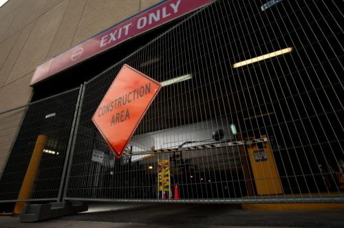 201208227 Winnipeg -  The doors are closed at the Civic Centre Parkade while structural repairs are preformed. August 27 2012 (COLE BREILAND / WINNIPEG FREE PRESS)