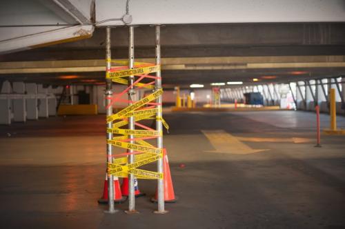 201208227 Winnipeg -  Support bars put in place at the Civic Centre Parkade while structural repairs are preformed. August 27 2012 (COLE BREILAND / WINNIPEG FREE PRESS)