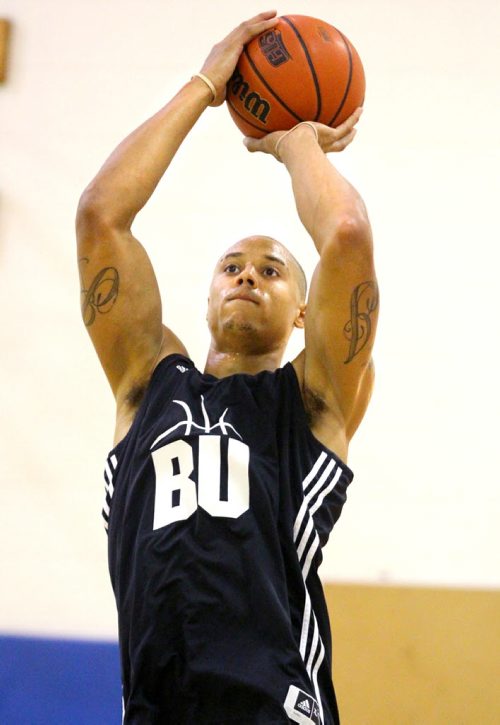 Brandon Sun Jordan Reaves takes part in a Brandon University Bobcats basketball team practice, Sunday morning at ACC. The Bobcats' new home is currently finishing its construction. (Colin Corneau)